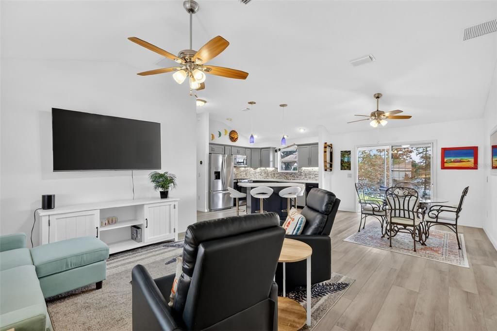 For Sale: $539,000 (3 beds, 2 baths, 1392 Square Feet)