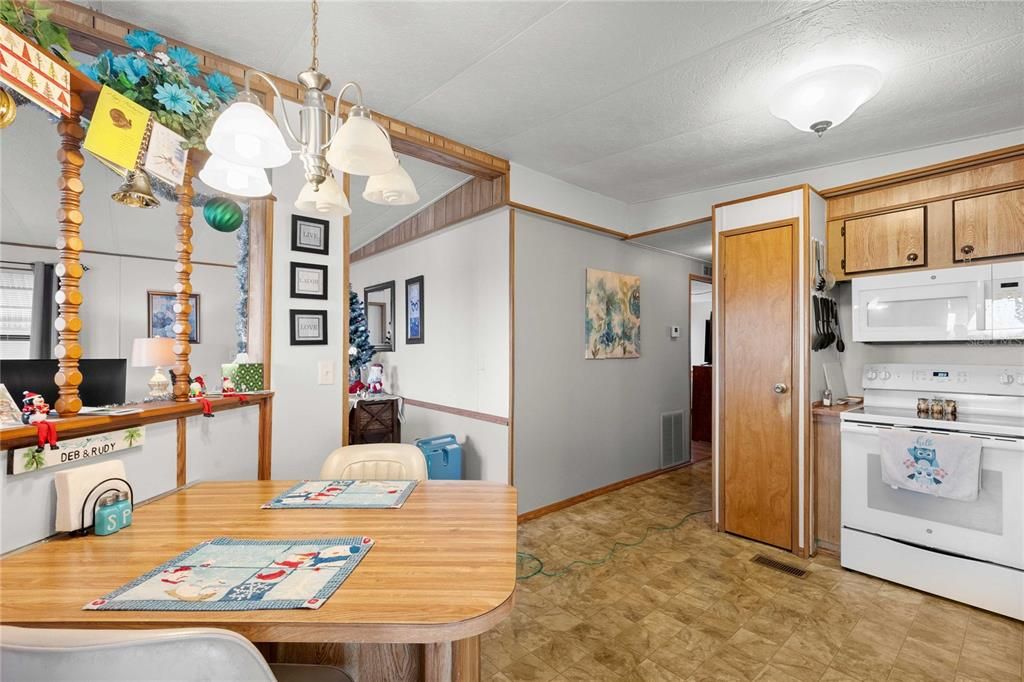 En Venta: $129,900 (2 camas, 2 baños, 1056 Pies cuadrados)