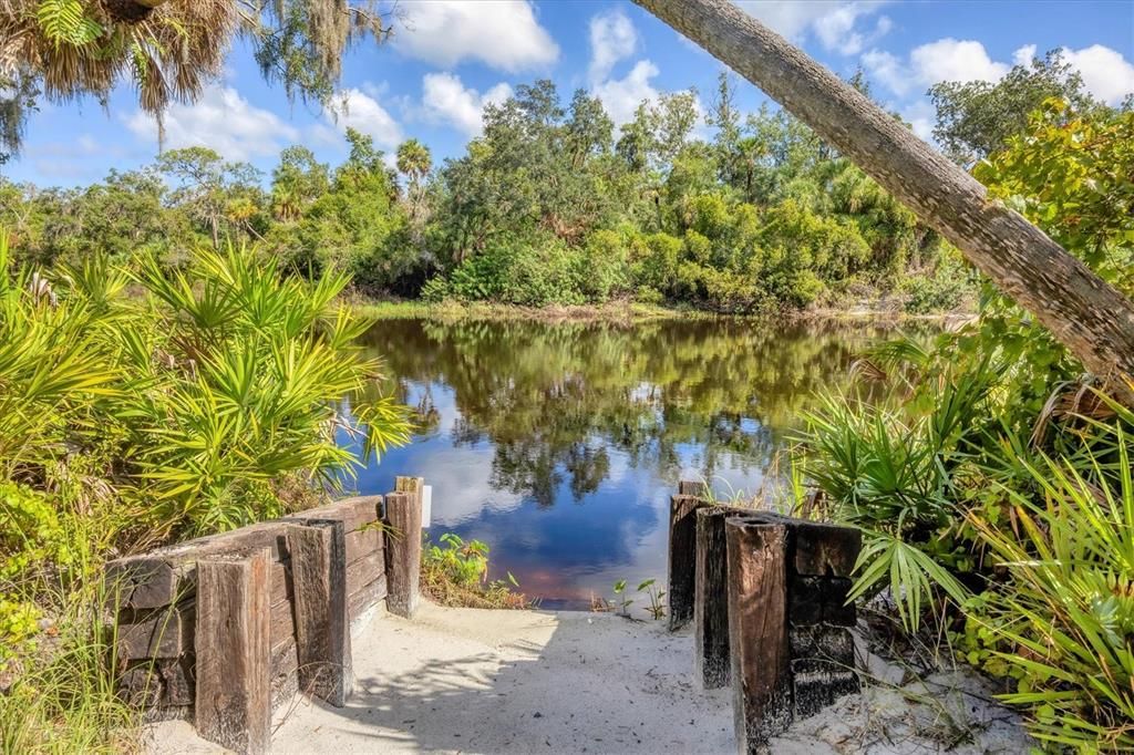 For Sale: $595,000 (2 beds, 2 baths, 1901 Square Feet)