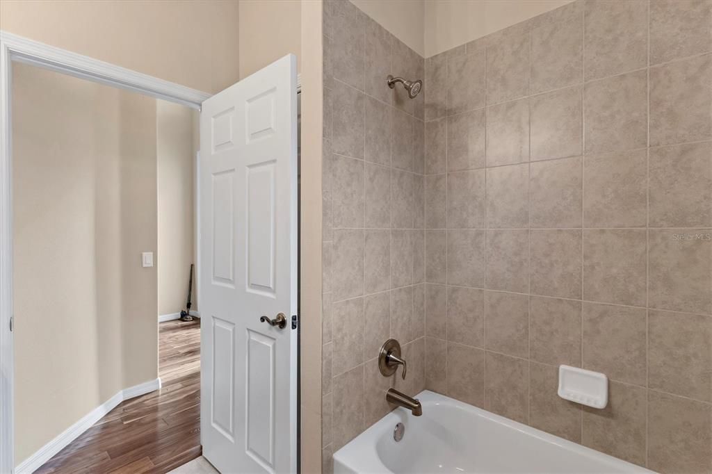 For Sale: $595,000 (2 beds, 2 baths, 1901 Square Feet)