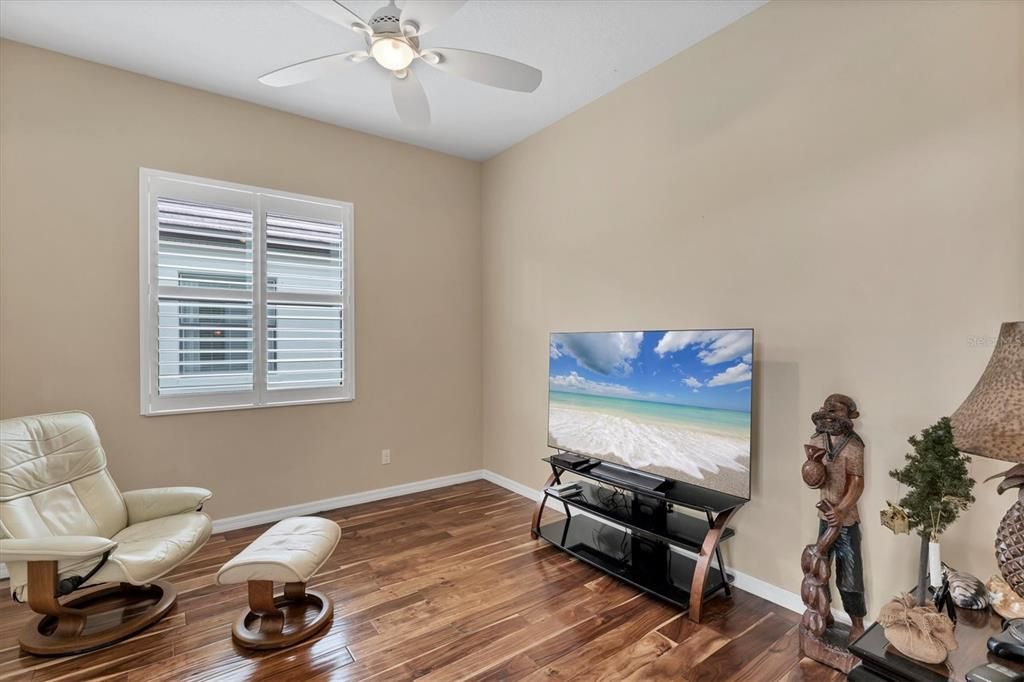 For Sale: $595,000 (2 beds, 2 baths, 1901 Square Feet)