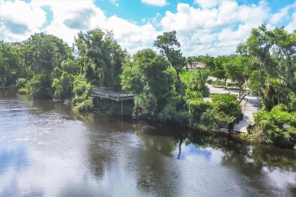 For Sale: $595,000 (2 beds, 2 baths, 1901 Square Feet)