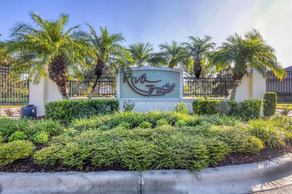 For Sale: $595,000 (2 beds, 2 baths, 1901 Square Feet)