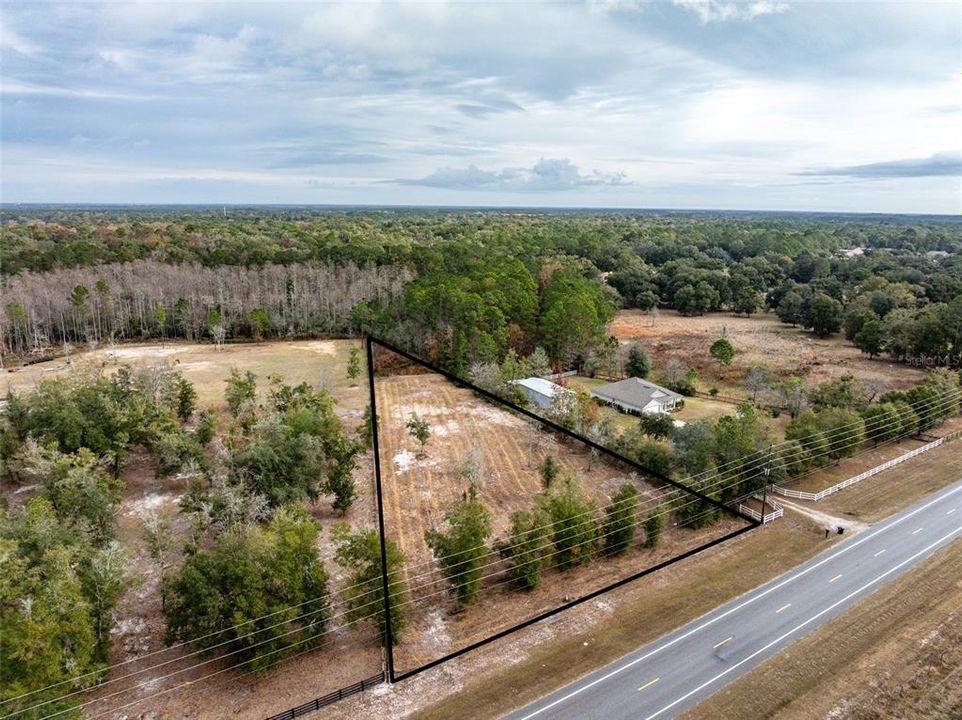 En Venta: $115,000 (1.55 acres)