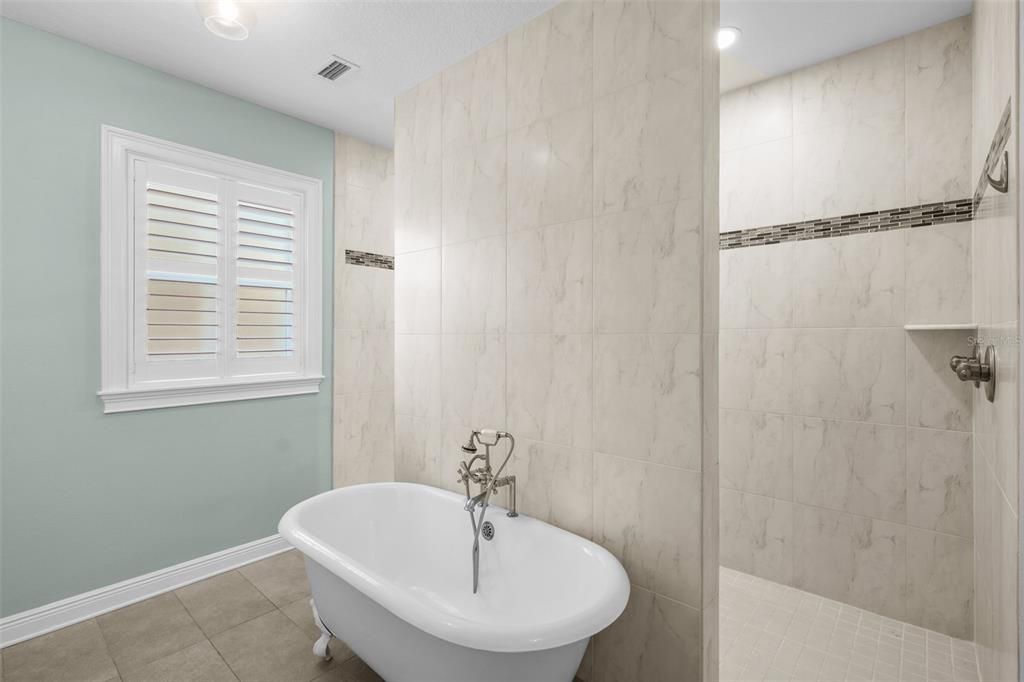 待售: $1,625,000 (4 贝兹, 3 浴室, 3375 平方英尺)