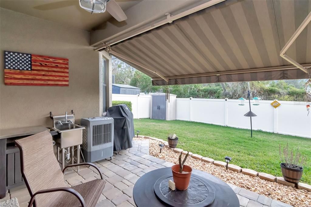 For Sale: $449,000 (4 beds, 2 baths, 1987 Square Feet)