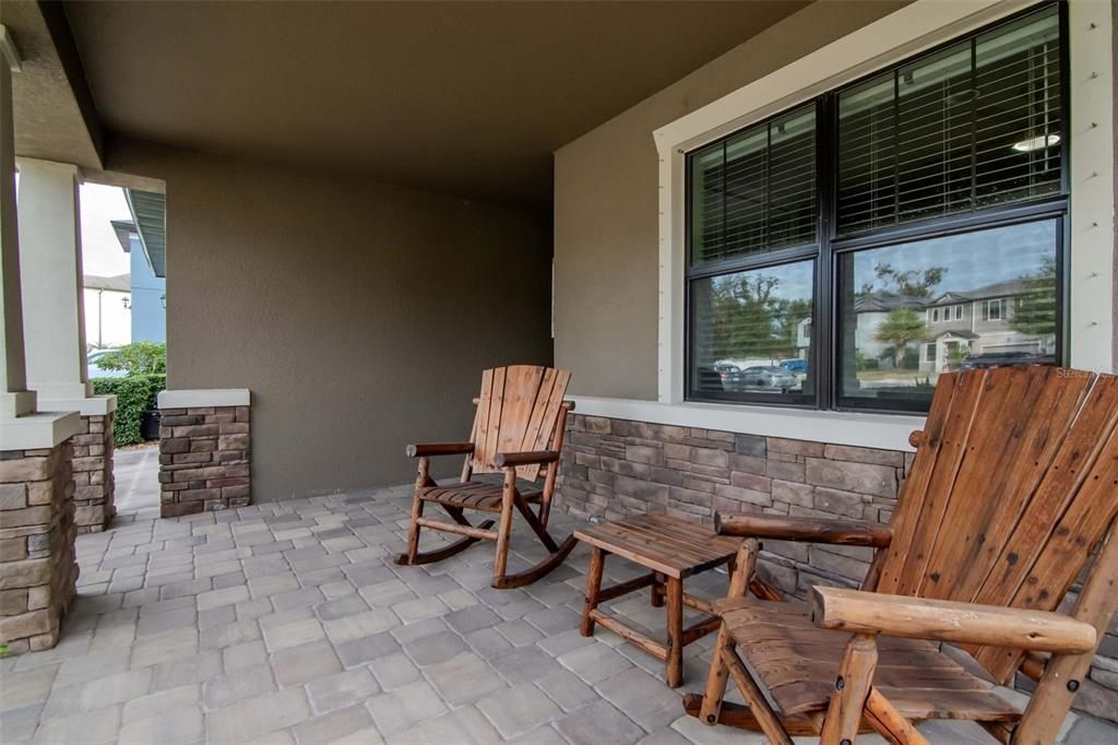 For Sale: $449,000 (4 beds, 2 baths, 1987 Square Feet)