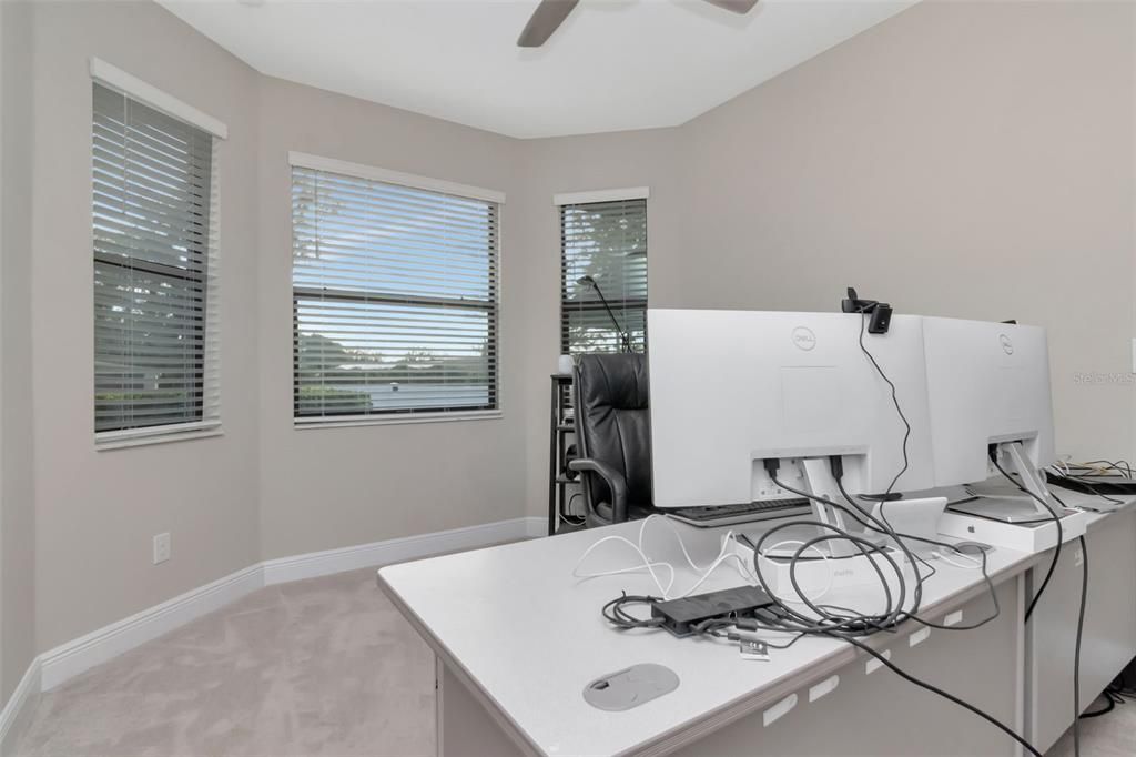 For Sale: $449,000 (4 beds, 2 baths, 1987 Square Feet)