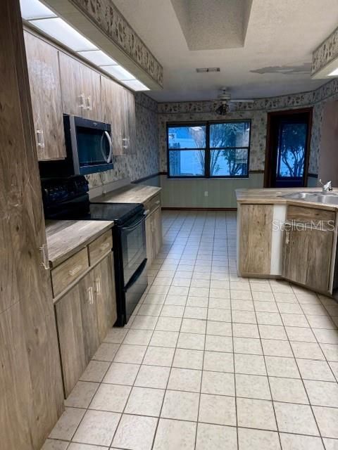 En Venta: $375,000 (3 camas, 2 baños, 2113 Pies cuadrados)