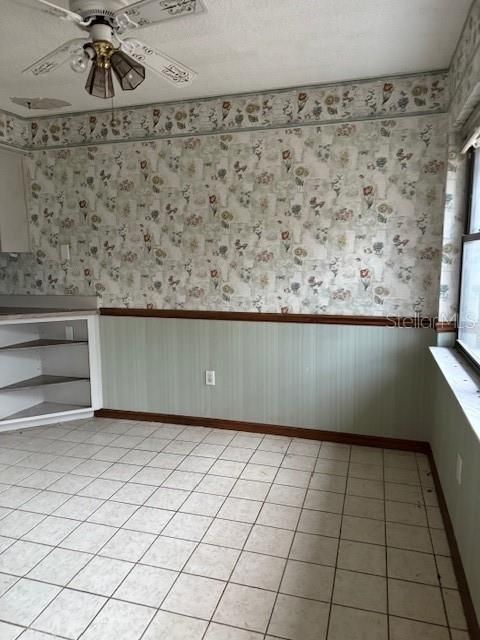 En Venta: $375,000 (3 camas, 2 baños, 2113 Pies cuadrados)