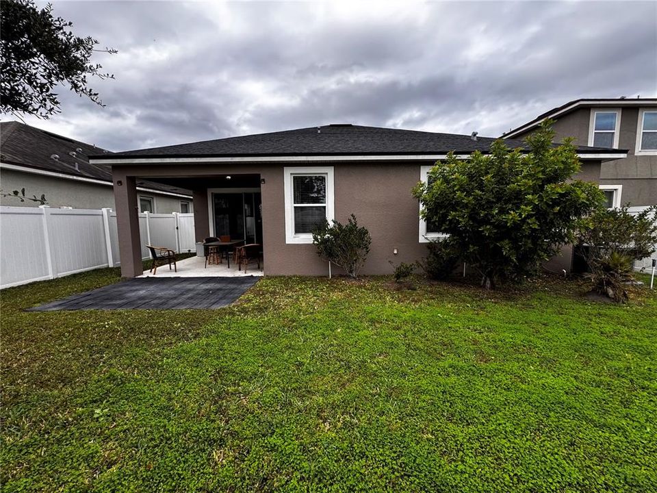 出租: $3,000 (3 贝兹, 2 浴室, 1755 平方英尺)