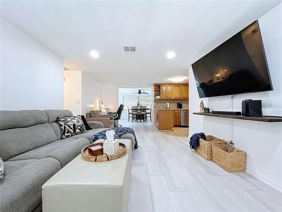 En Renta: $1,995 (2 camas, 2 baños, 1151 Pies cuadrados)