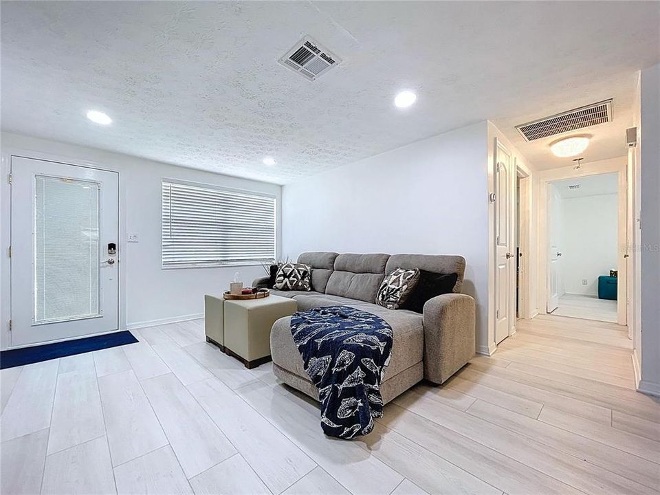 En Renta: $1,995 (2 camas, 2 baños, 1151 Pies cuadrados)