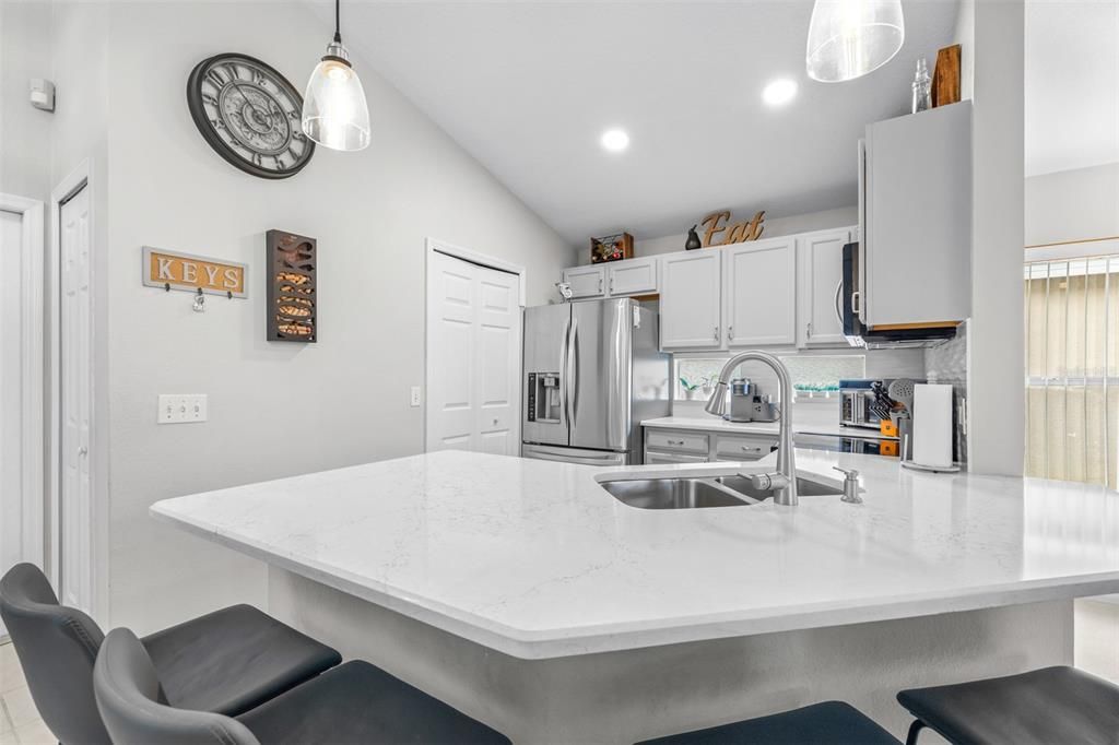 En Venta: $385,000 (3 camas, 2 baños, 1455 Pies cuadrados)