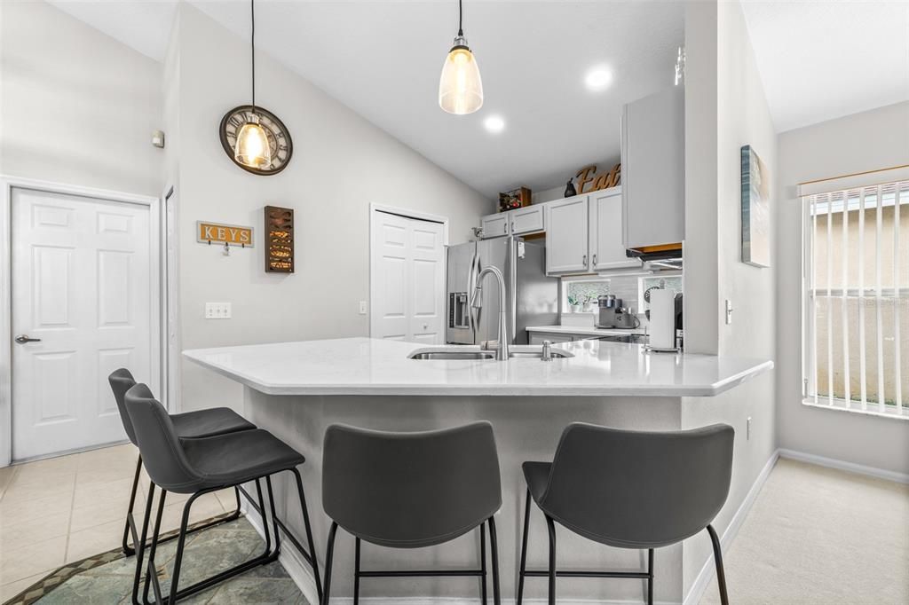 En Venta: $385,000 (3 camas, 2 baños, 1455 Pies cuadrados)