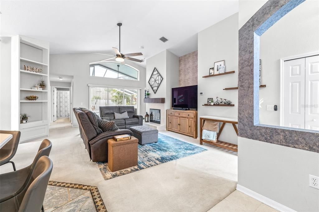 En Venta: $385,000 (3 camas, 2 baños, 1455 Pies cuadrados)