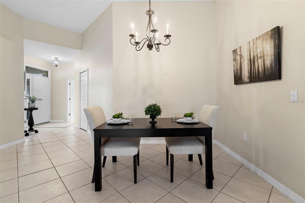 En Venta: $410,000 (3 camas, 2 baños, 1901 Pies cuadrados)