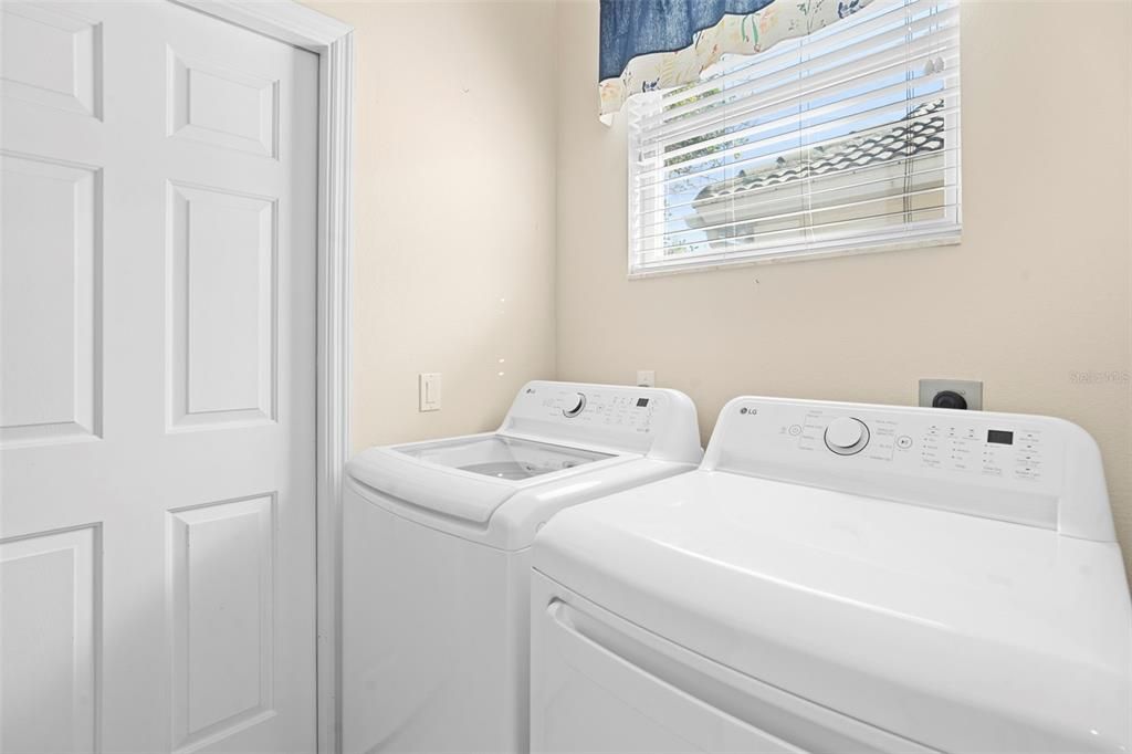 En Venta: $410,000 (3 camas, 2 baños, 1901 Pies cuadrados)