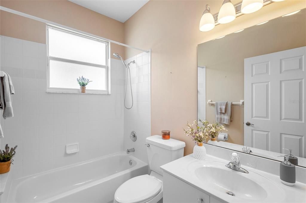 En Venta: $410,000 (3 camas, 2 baños, 1901 Pies cuadrados)