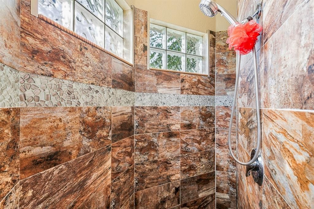 На продажу: $525,000 (5 спален, 3 ванн, 3136 Квадратных фут)