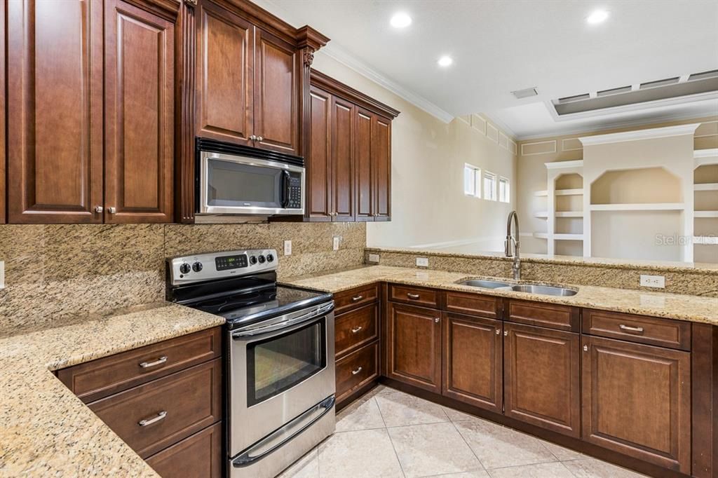 На продажу: $525,000 (5 спален, 3 ванн, 3136 Квадратных фут)