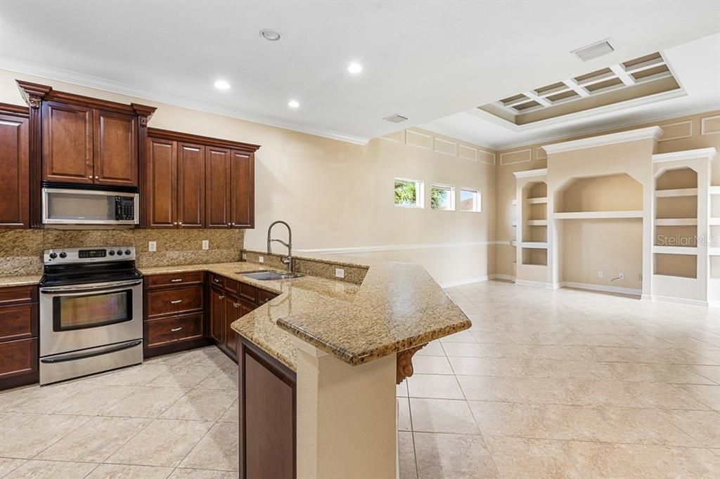 На продажу: $525,000 (5 спален, 3 ванн, 3136 Квадратных фут)