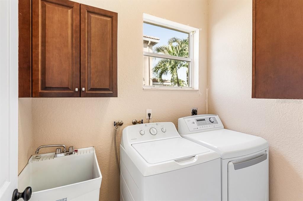 На продажу: $525,000 (5 спален, 3 ванн, 3136 Квадратных фут)