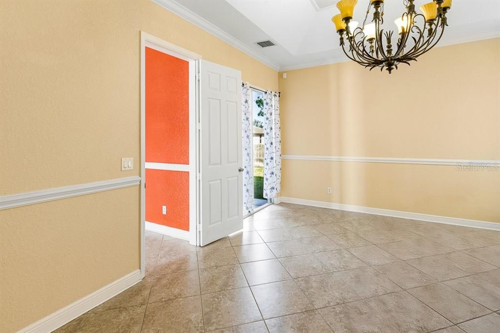 На продажу: $525,000 (5 спален, 3 ванн, 3136 Квадратных фут)