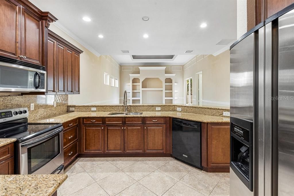 На продажу: $525,000 (5 спален, 3 ванн, 3136 Квадратных фут)