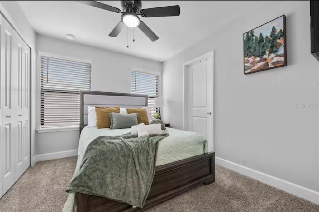 For Rent: $2,800 (3 beds, 2 baths, 1379 Square Feet)