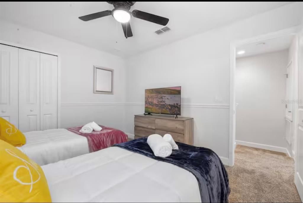 For Rent: $2,800 (3 beds, 2 baths, 1379 Square Feet)