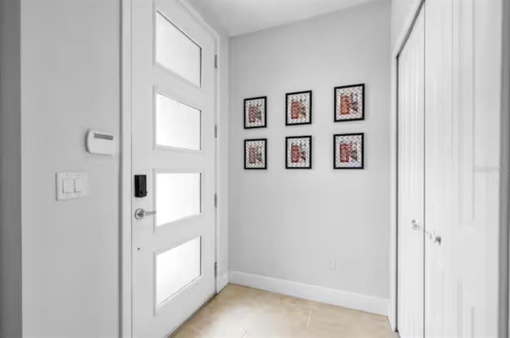 For Rent: $2,800 (3 beds, 2 baths, 1379 Square Feet)