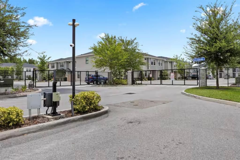 For Rent: $2,800 (3 beds, 2 baths, 1379 Square Feet)