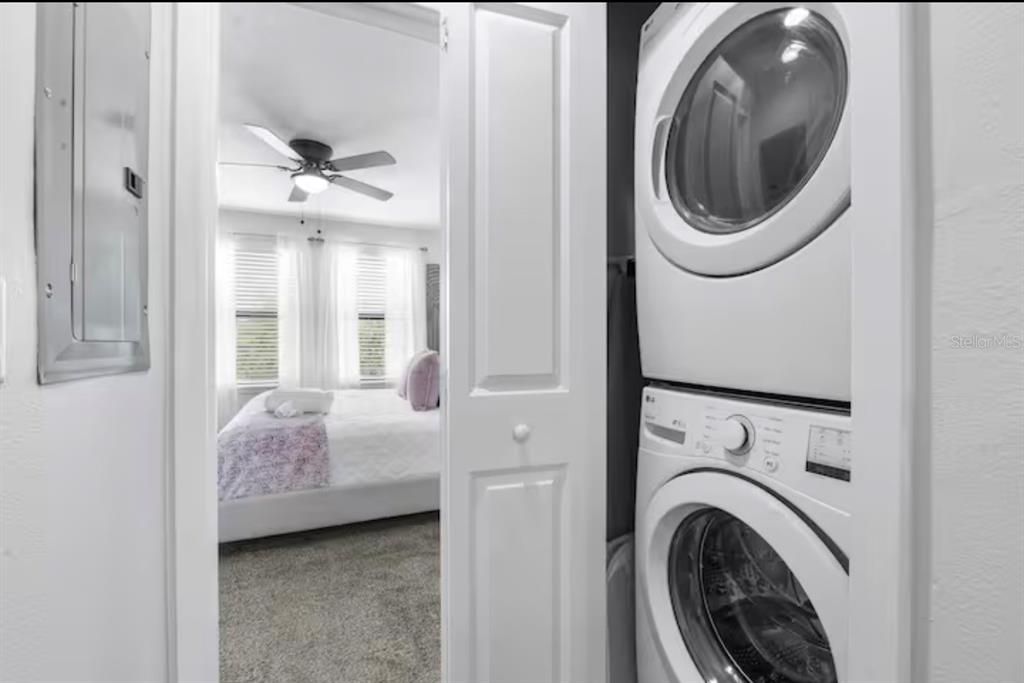 For Rent: $2,800 (3 beds, 2 baths, 1379 Square Feet)