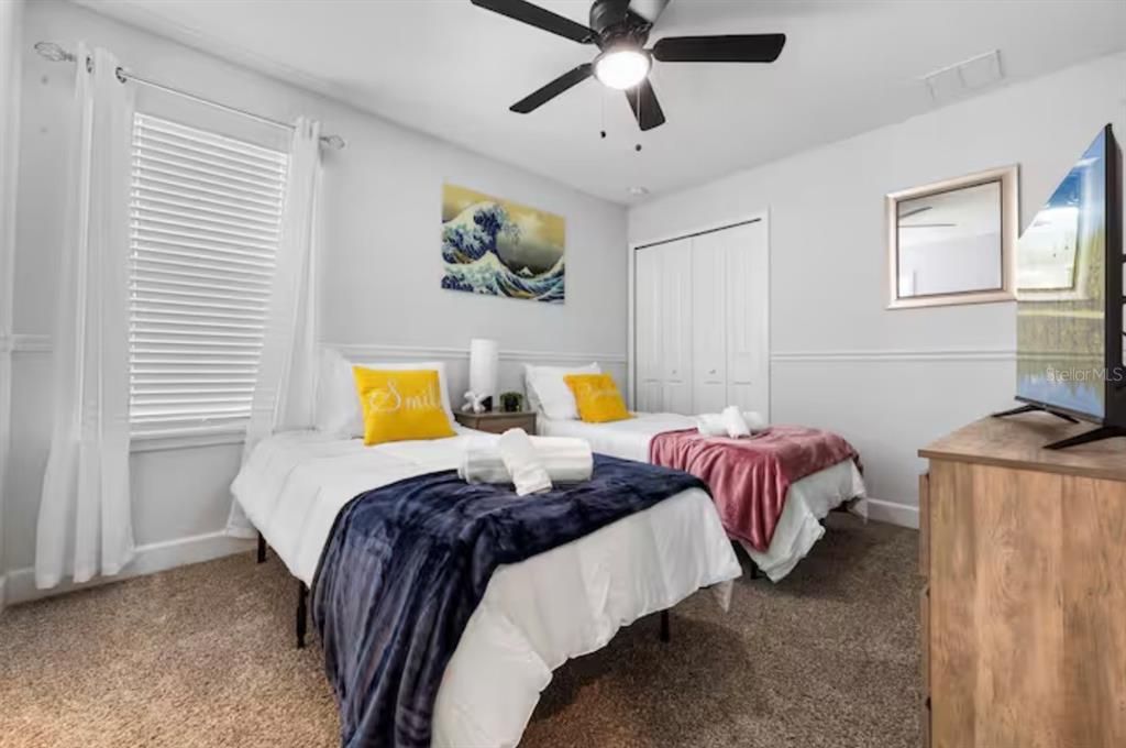 For Rent: $2,800 (3 beds, 2 baths, 1379 Square Feet)