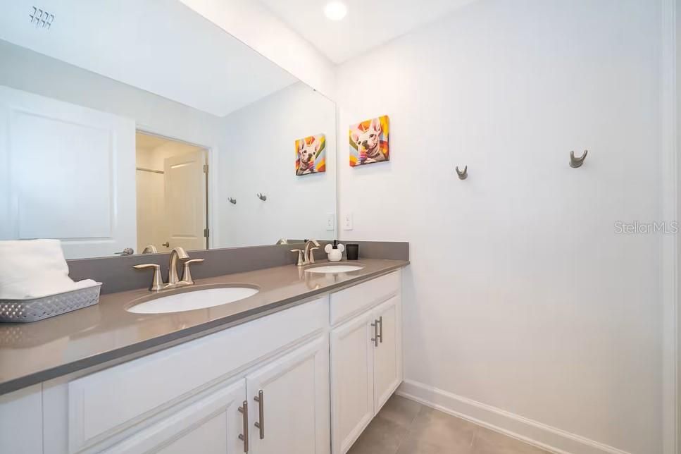 For Rent: $2,650 (4 beds, 3 baths, 1914 Square Feet)