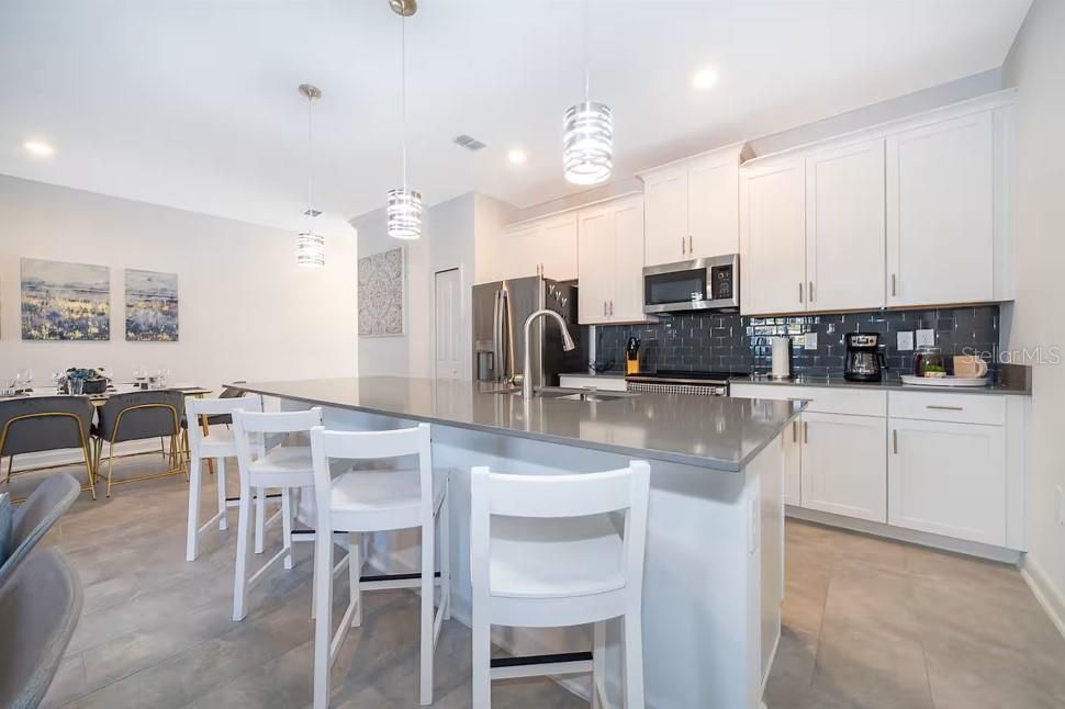 For Rent: $2,650 (4 beds, 3 baths, 1914 Square Feet)