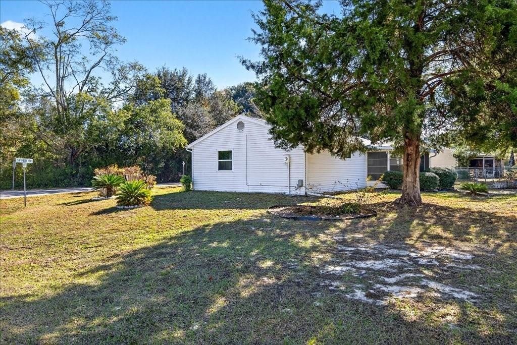 For Sale: $179,000 (2 beds, 2 baths, 960 Square Feet)