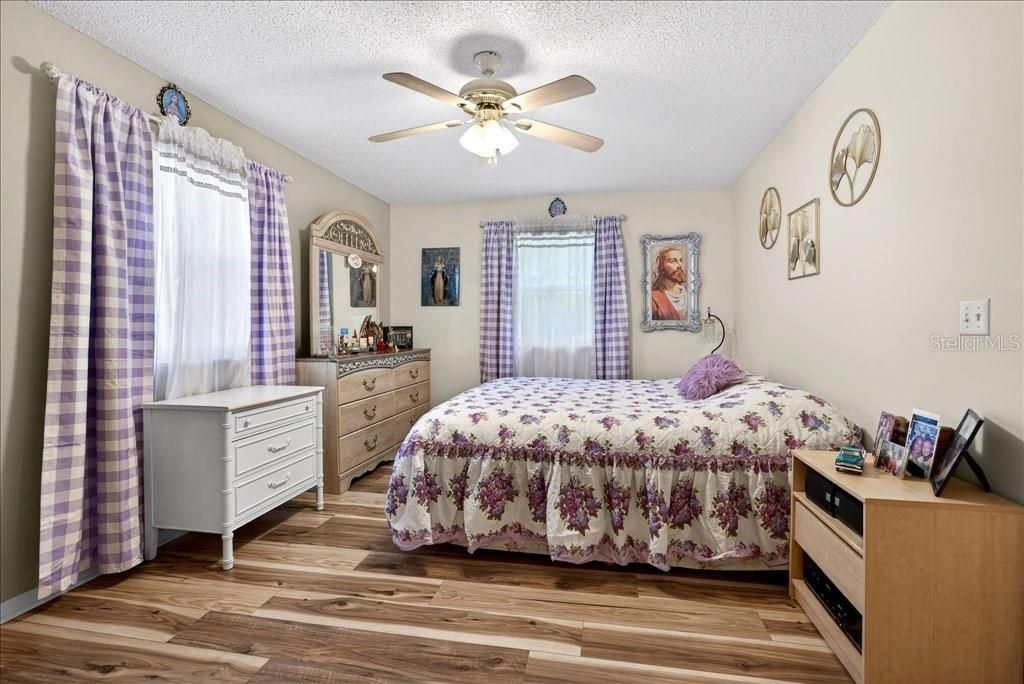 For Sale: $179,000 (2 beds, 2 baths, 960 Square Feet)