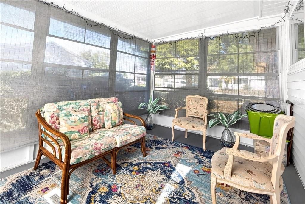 For Sale: $179,000 (2 beds, 2 baths, 960 Square Feet)