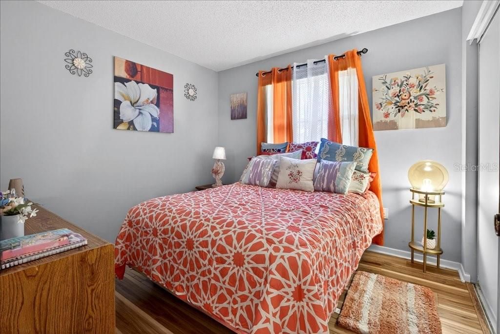 For Sale: $179,000 (2 beds, 2 baths, 960 Square Feet)