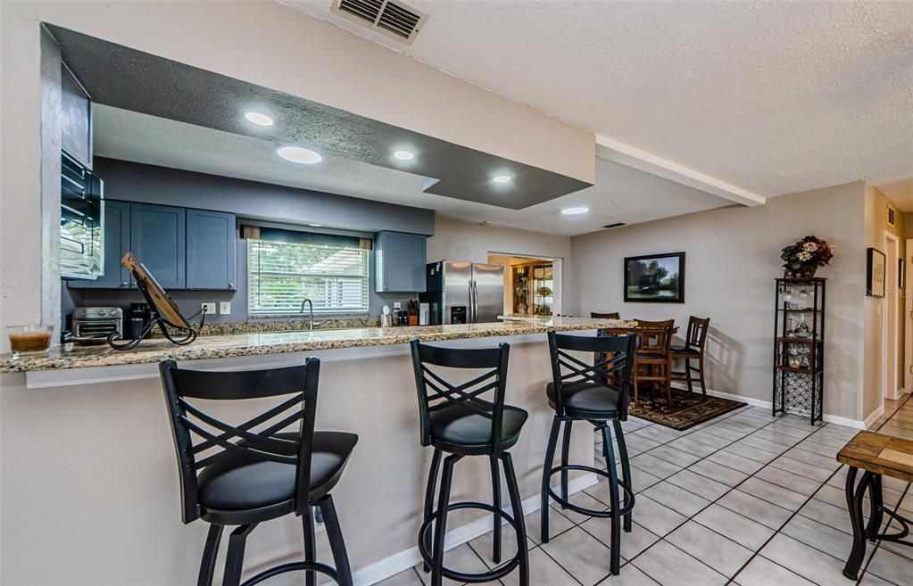 For Sale: $479,900 (3 beds, 3 baths, 1729 Square Feet)