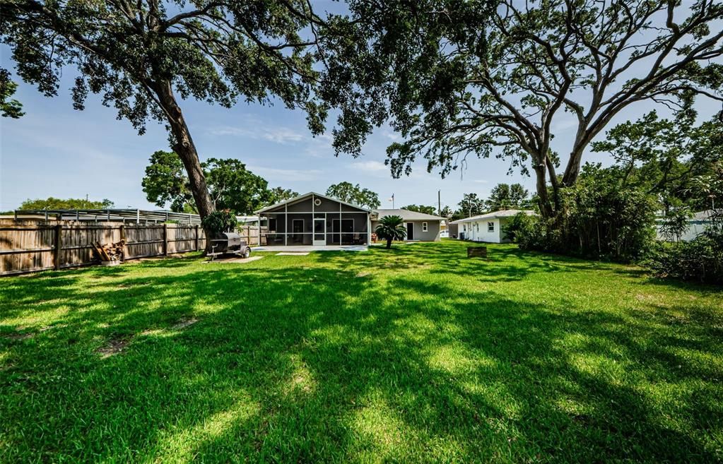 For Sale: $479,900 (3 beds, 3 baths, 1729 Square Feet)