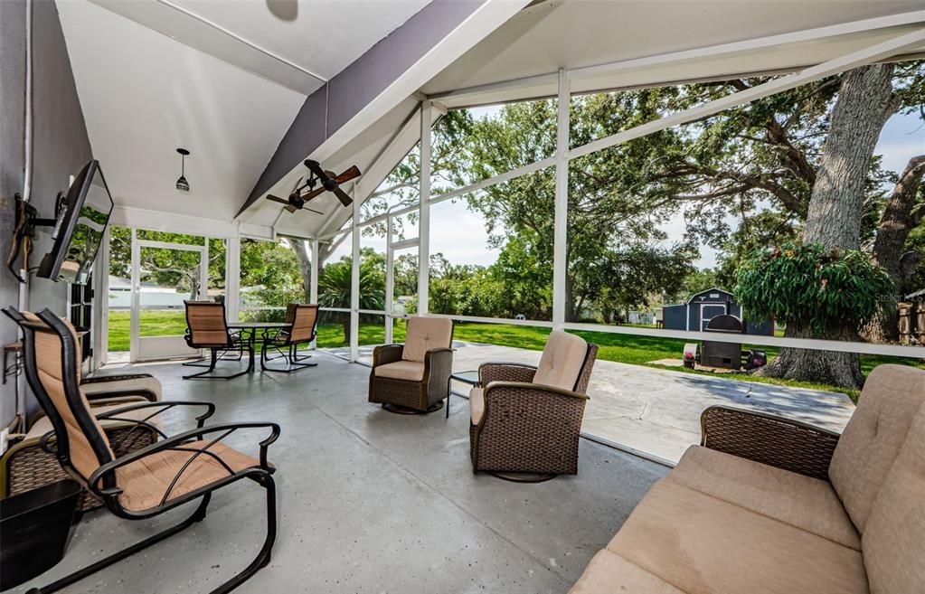 For Sale: $479,900 (3 beds, 3 baths, 1729 Square Feet)