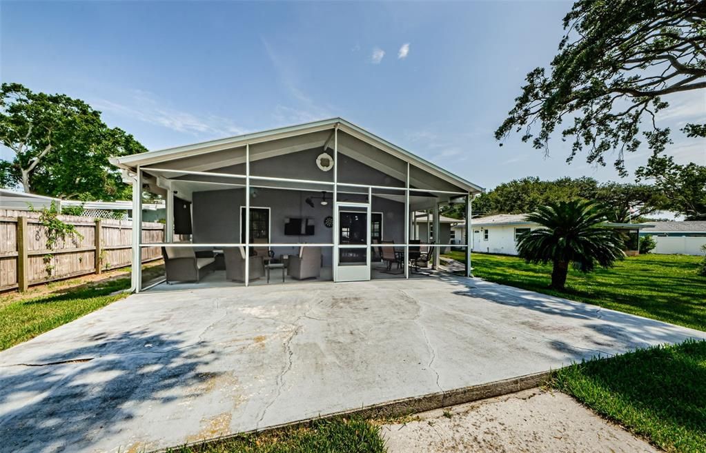 For Sale: $479,900 (3 beds, 3 baths, 1729 Square Feet)