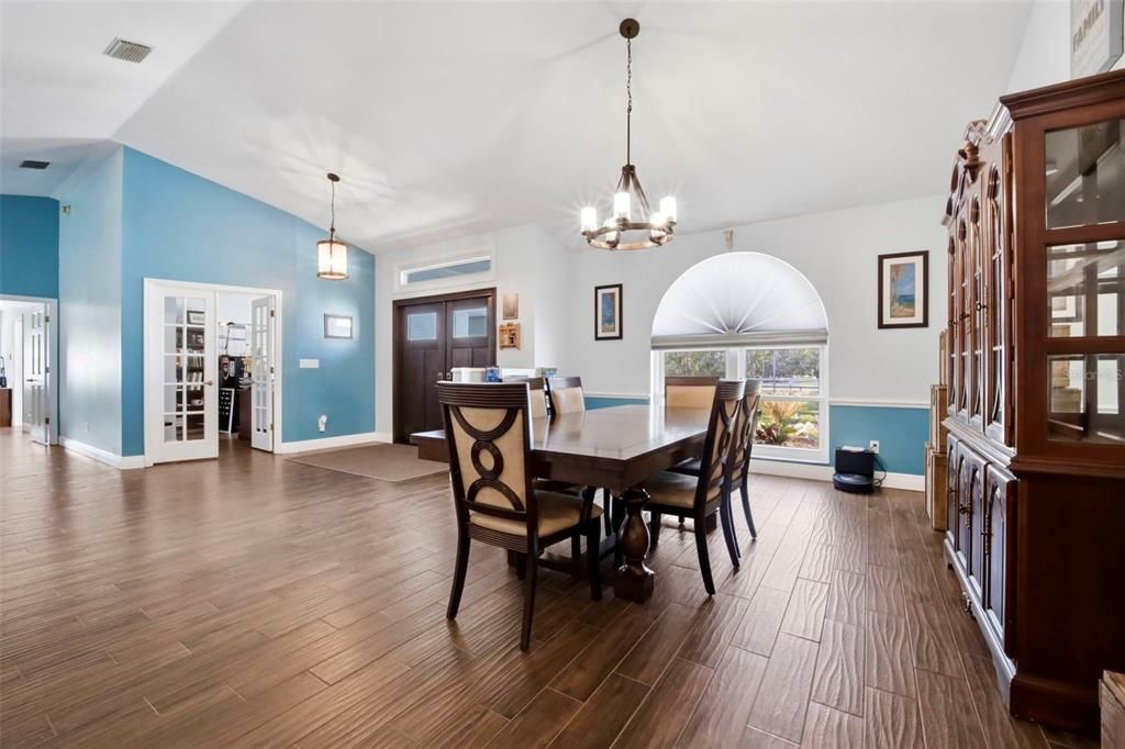 For Sale: $875,000 (4 beds, 3 baths, 3694 Square Feet)