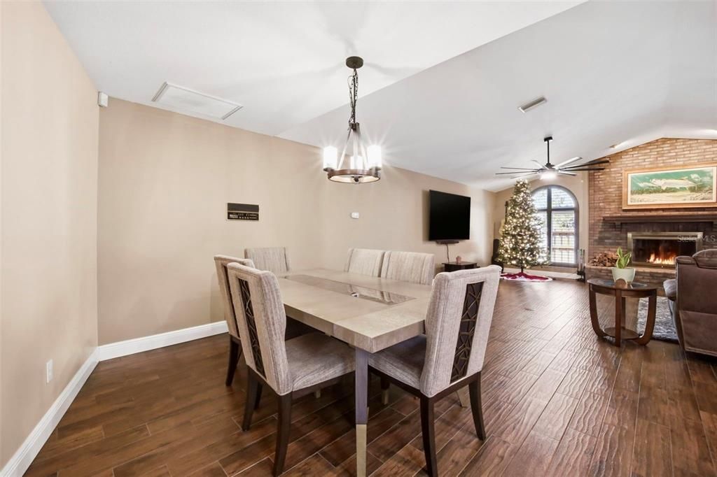 For Sale: $875,000 (4 beds, 3 baths, 3694 Square Feet)