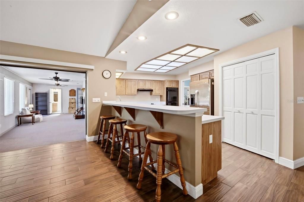 For Sale: $875,000 (4 beds, 3 baths, 3694 Square Feet)