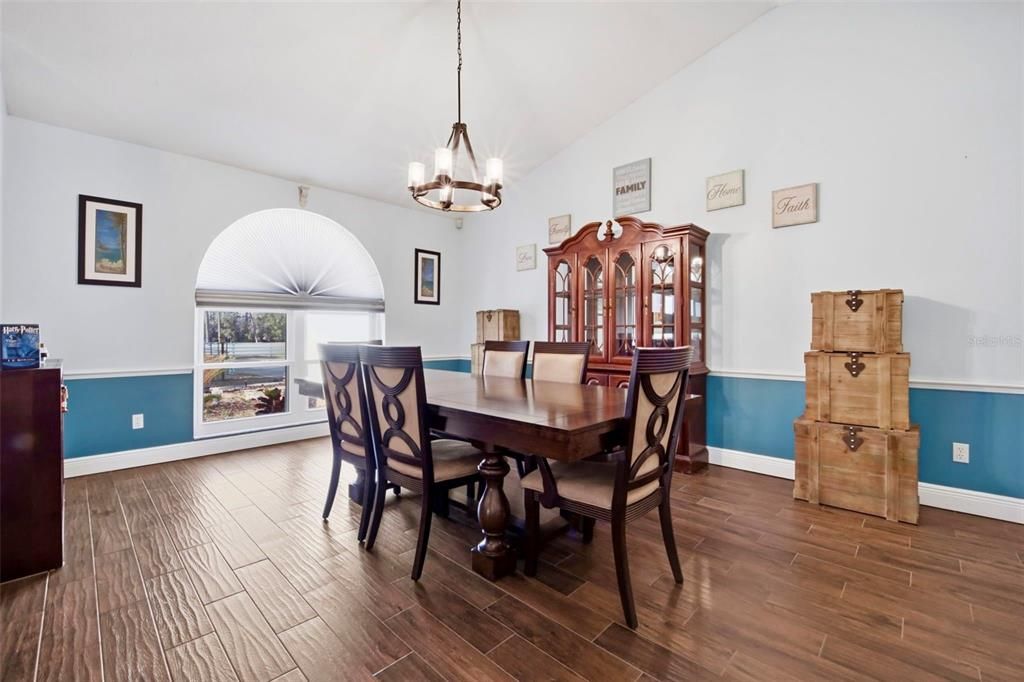 For Sale: $875,000 (4 beds, 3 baths, 3694 Square Feet)