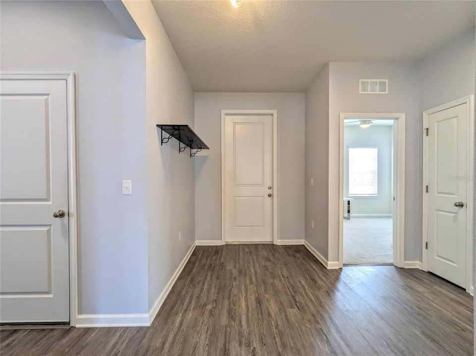 For Rent: $2,795 (4 beds, 2 baths, 1808 Square Feet)